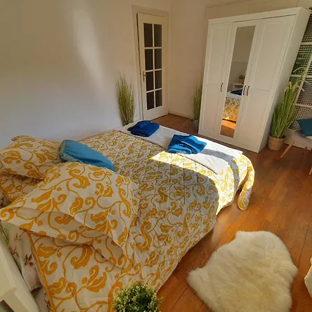Spacieux, Calme Avec Terrasse Apartamento *