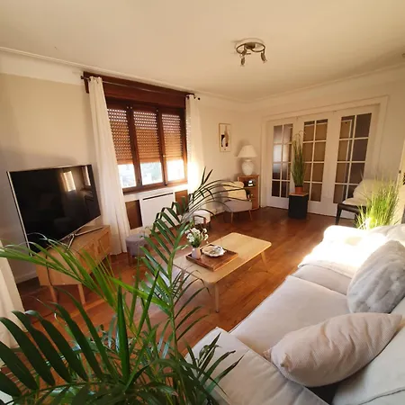 Spacieux, Calme Avec Terrasse Lejlighed *