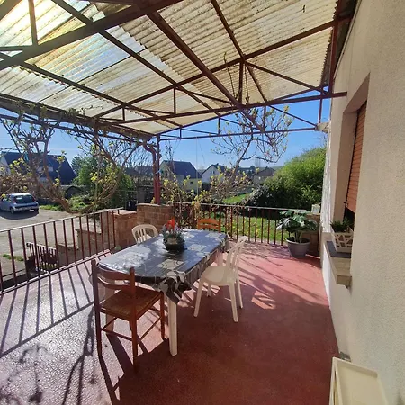 Spacieux, Calme Avec Terrasse Apartment *