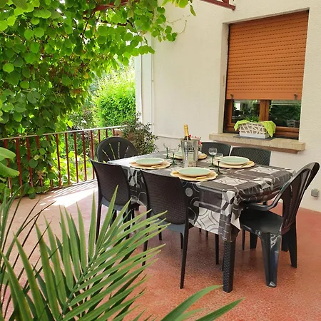 Spacieux, Calme Avec Terrasse *